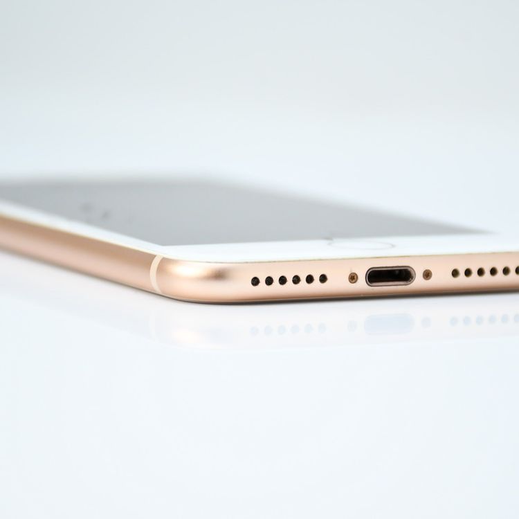 �ڱվ�����ư���ǽ������󥯡�SIM�ե꡼ iPhone8 64GB �������