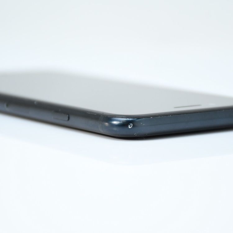 ������97 %��SIM�ե꡼iPhone SE �裳���� 64GB �ߥåɥʥ���