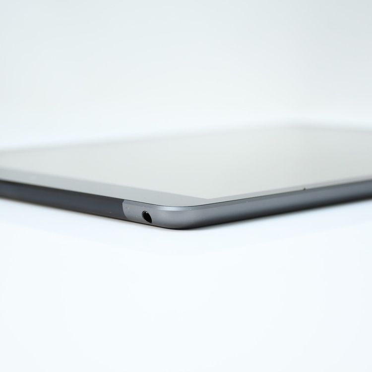 86SIMե꡼ iPad 8 Wi-Fi+Cellular 32GB