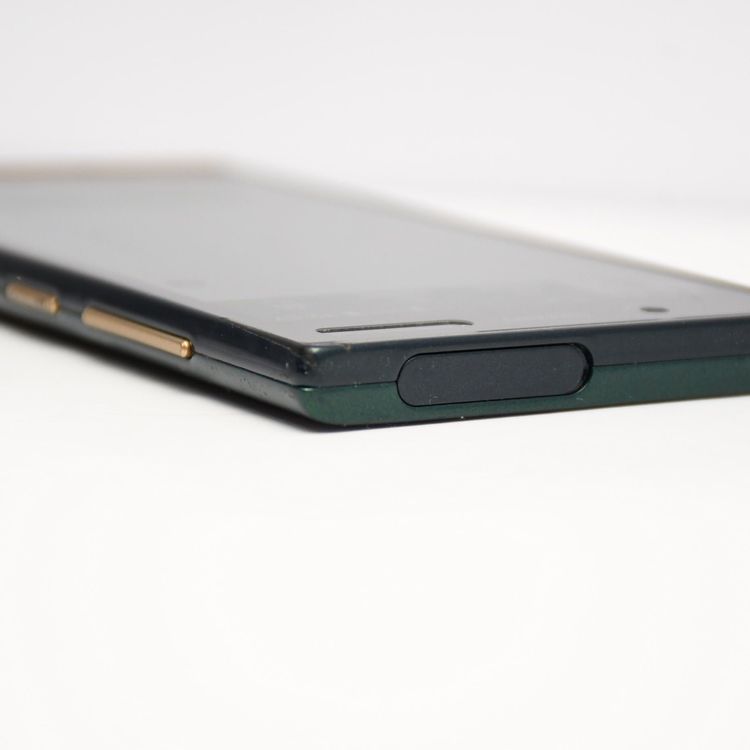 �ڱվ����ʡ�au  KYOCERA URBANO V03 KYV38 ���꡼��
