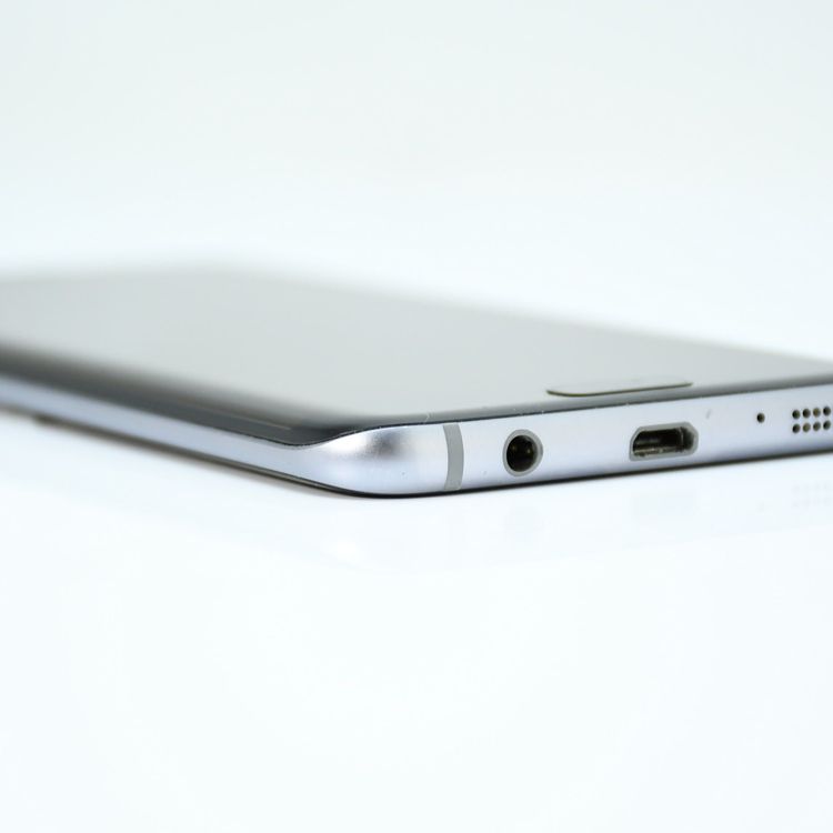 �ڱվ����ʡ�au SIM�ե꡼ Galaxy S7 edge SCV33 �֥�å����˥���