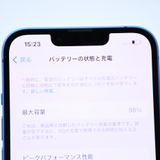 ڽХåƥ꡼ 98SIMե꡼ iPhone13 128GB ֥롼