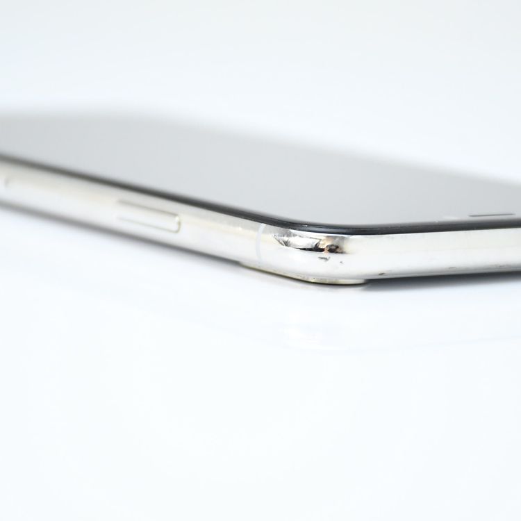 �ڱվ����ʡ������Хåƥ꡼100���docomo SIM�ե꡼ iPhone X 64GB ����С�