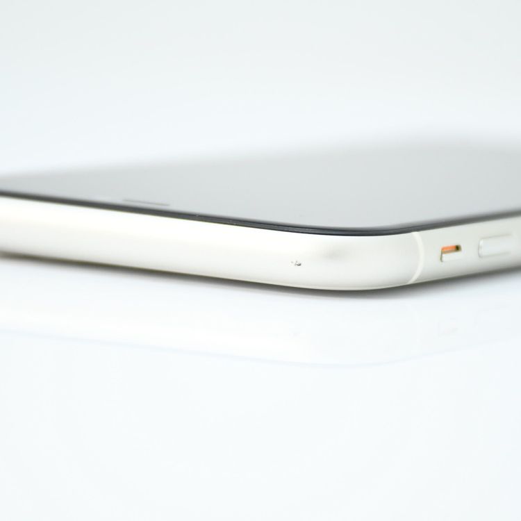 ��ư���ǽ����������80���docomo SIM�ե꡼ iPhone 11 128GB �ۥ磻��