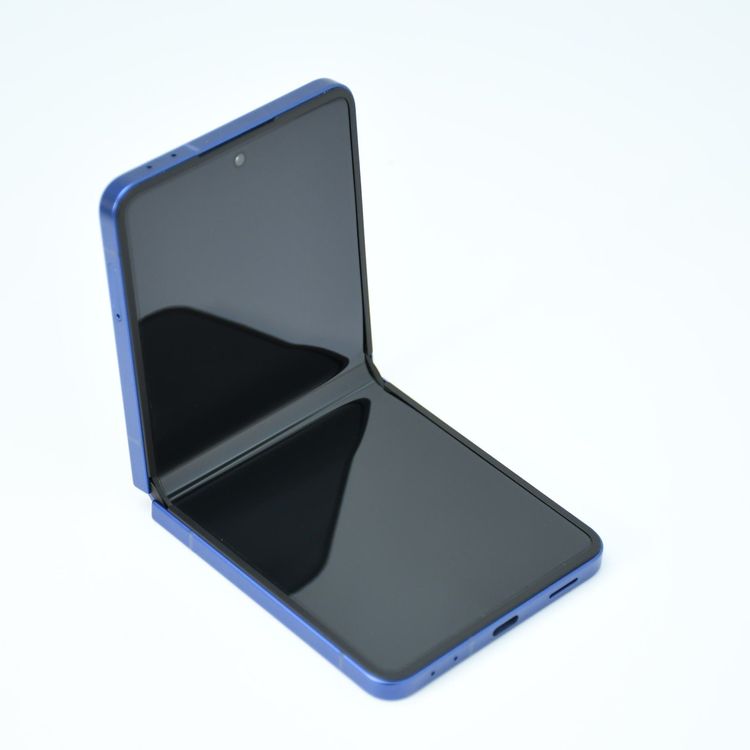 �ڱվ����ʡ������ɹ��۹����� SIM�ե꡼ Galaxy Z Flip7 SM-F766Q