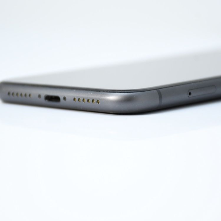 �����ʡ�SIM�ե꡼ iPhone11 64GB �֥�å�