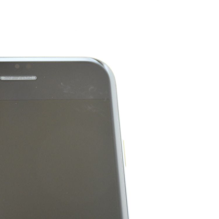 �ڽ����Хåƥ꡼80���SIM�ե꡼ iPhone SE �裲���� 64GB �֥�å�