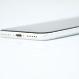 �����ʡ�SIM�ե꡼ iPhone SE �裲���� 128GB �ۥ磻��