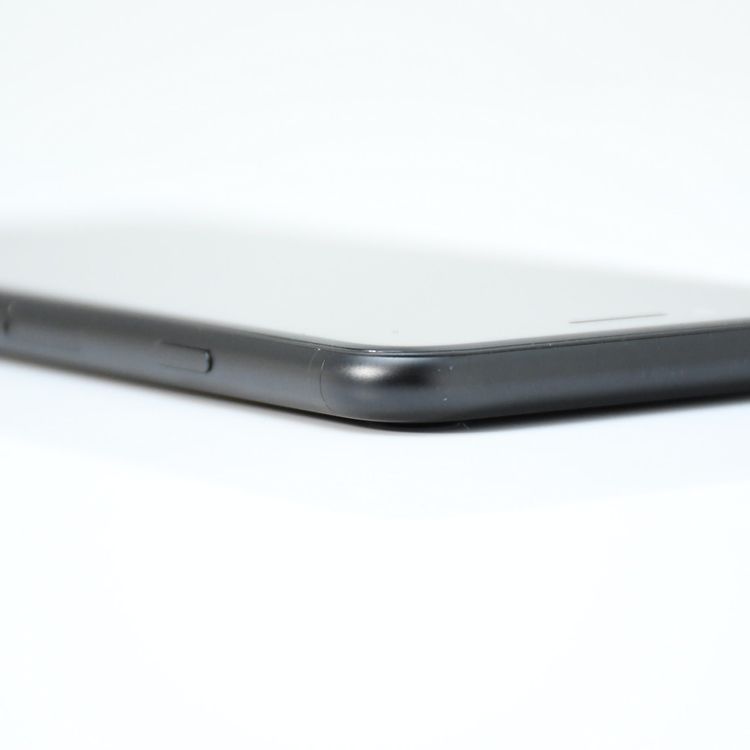 �����ʡ������Хåƥ꡼87���docomo SIM�ե꡼ iPhone SE �裲���� 64GB