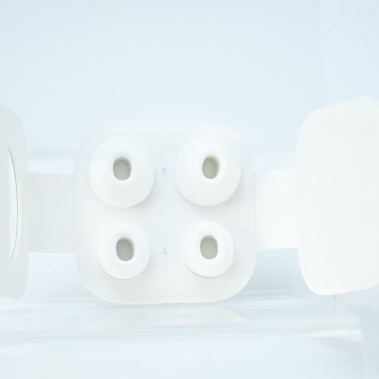 AirPods ��1���� with MagSafe Case MWP22J/A
