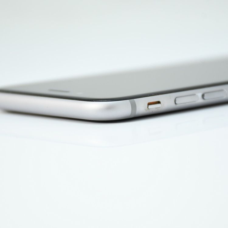 ڱվʡSIMե꡼ iPhone6s 32GB ڡ쥤