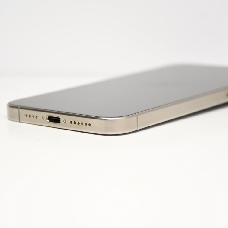 �ڱվ����ʡ������Хåƥ꡼86%��SIM�ե꡼ iPhone15 Pro Max 1TB
