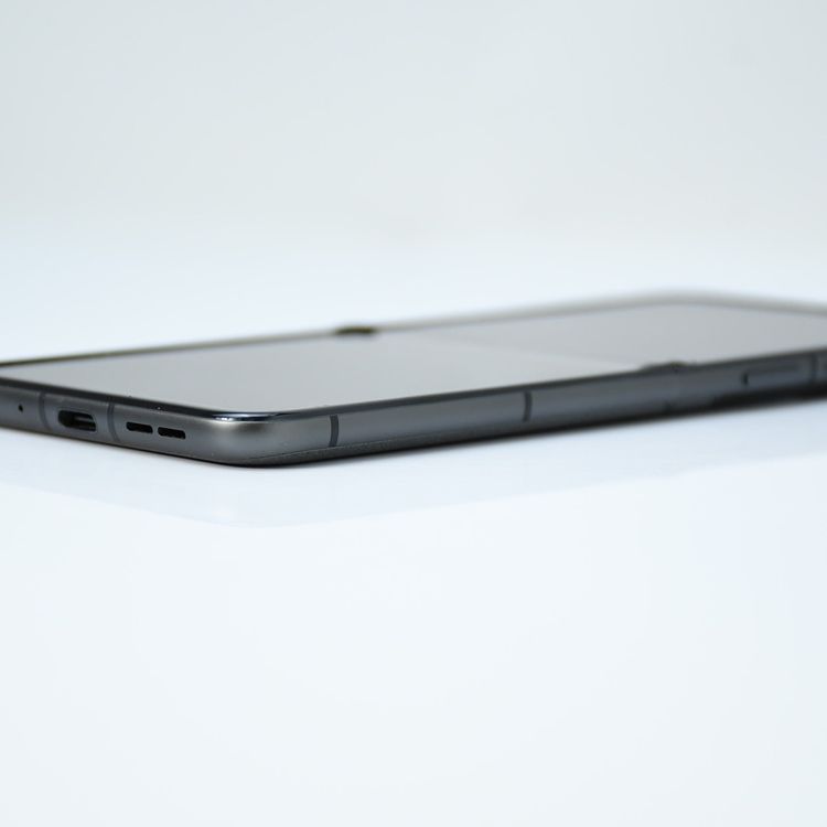 SIM�ե꡼ Softbank motorola razr 50s 256GB �����饰�쥤