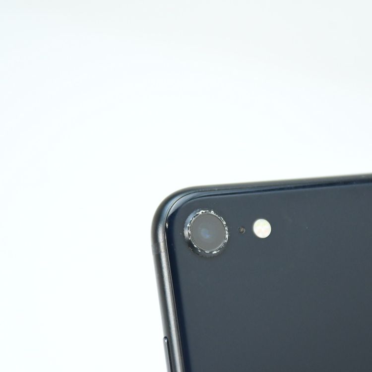 �ڽ����Хåƥ꡼85%��SIM�ե꡼ iPhoneSE �裳���� 64GB �ߥåɥʥ���