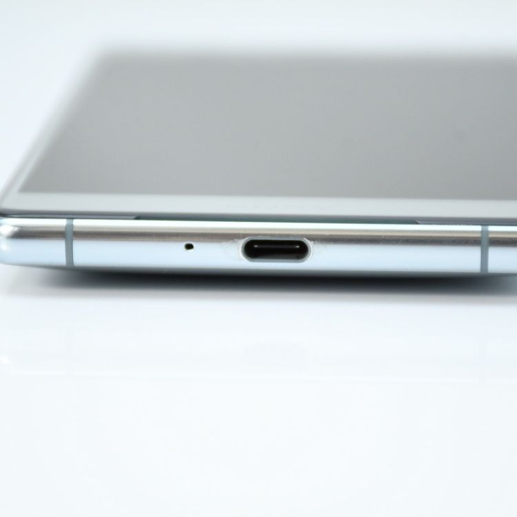 �����ʡ������ɹ���SIM�ե꡼ au Xperia XZ2 Premium SOV38