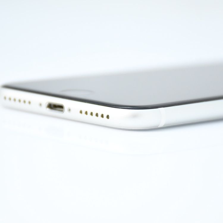 ��ư��ġ�����100 %��SIM�ե꡼ iPhone SE�裲���� 64GB �ۥ磻��