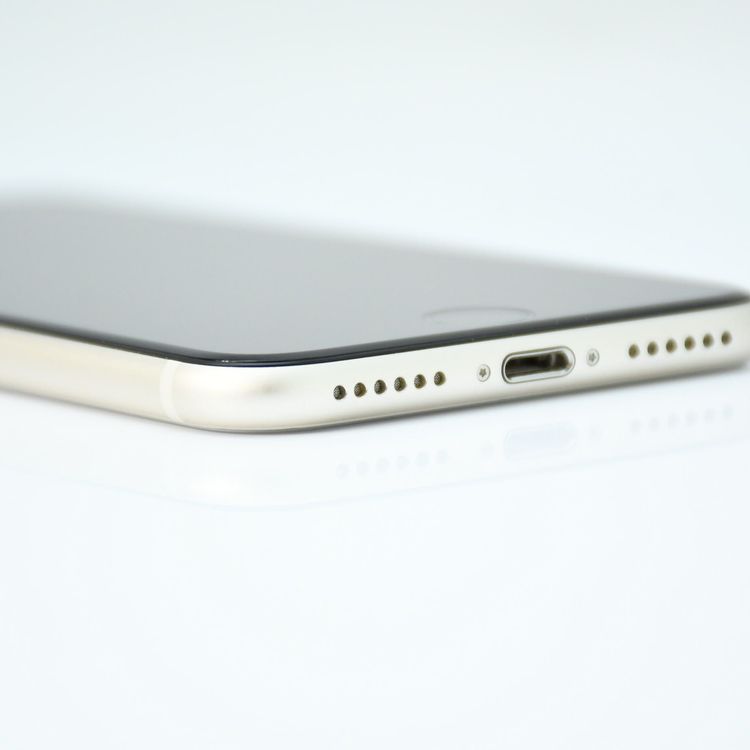 ڽХåƥ꡼81%docomo SIMե꡼ iPhoneSE 裳 64GB饤