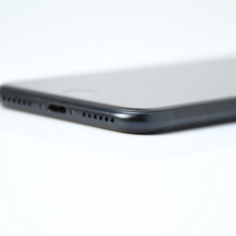 �ڽ����Хåƥ꡼100%��docomo SIM�ե꡼ iPhoneSE �裳���� 64GB