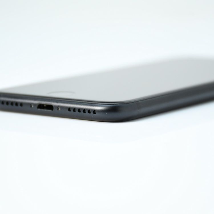 �����ʡ������Хåƥ꡼�������� 86���SIM�ե꡼ iPhone SE �裲���� 64GB�֥�å�