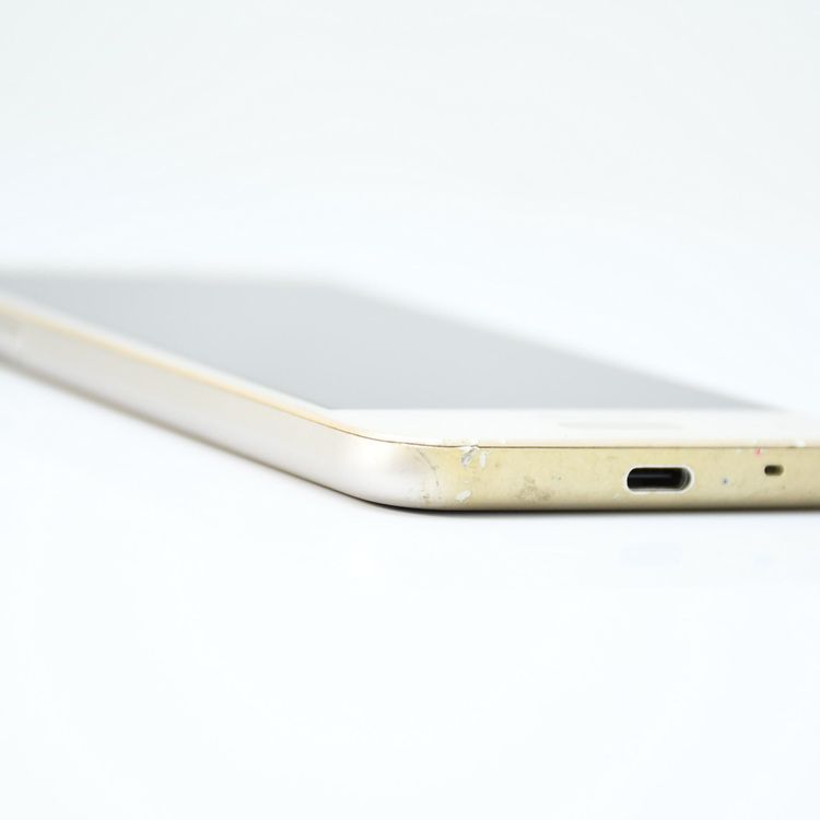 �ڱվ����ʡ������ɹ���docomo SIM�ե꡼ AQUOS sense SH-01K �������