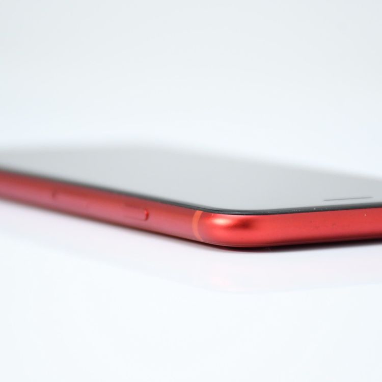 �����ʡ�SIM�ե꡼ iPhone SE �裲���� 64GB ��å�