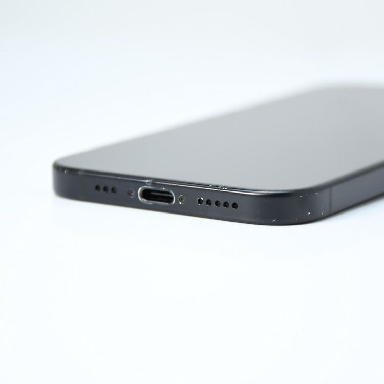 �ڽ����Хåƥ꡼87���SIM�ե꡼ iPhone15 256GB �֥�å�