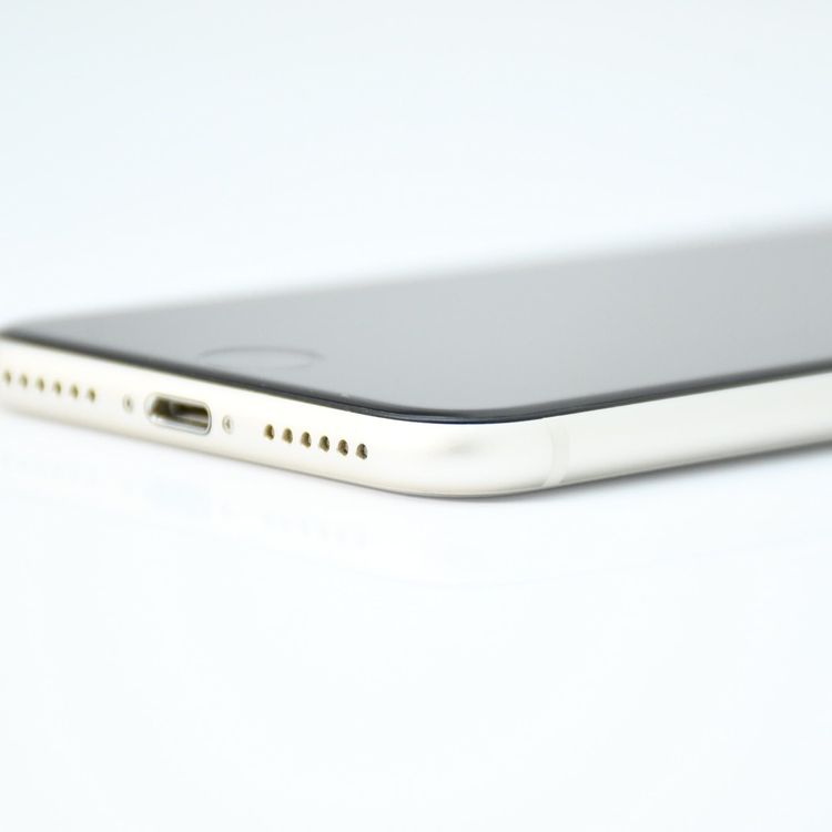 ʡХåƥ꡼84%docomo SIMե꡼ iPhoneSE 裳 64GB