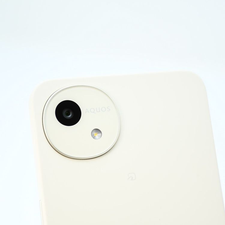 �ڿ���Ʊ�͡�Y!mobile SIM�ե꡼ AQUOS wish4 A402SH �ۥ磻��