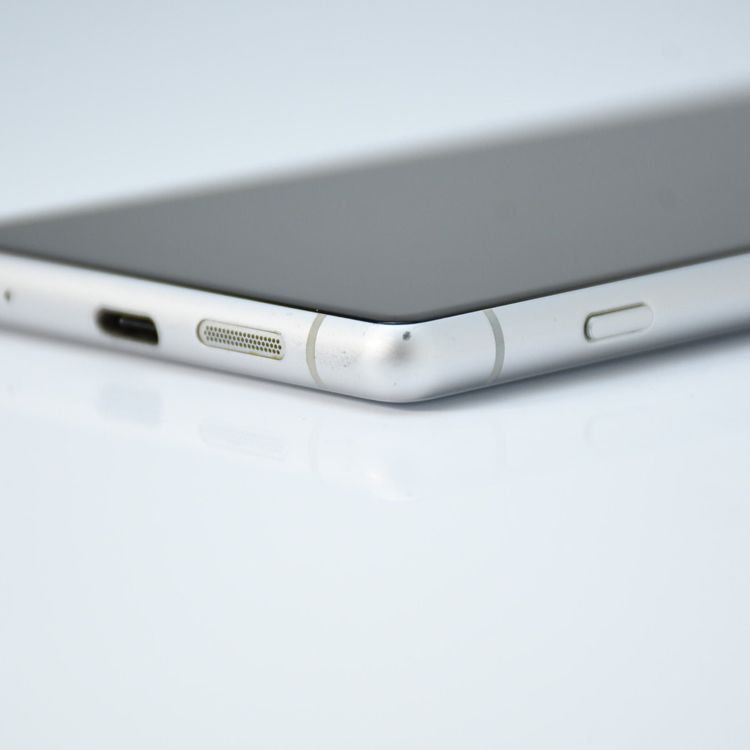 �ڱվ����ʡ� Softbank SIM�ե꡼ Xperia 1 802SO �ۥ磻��