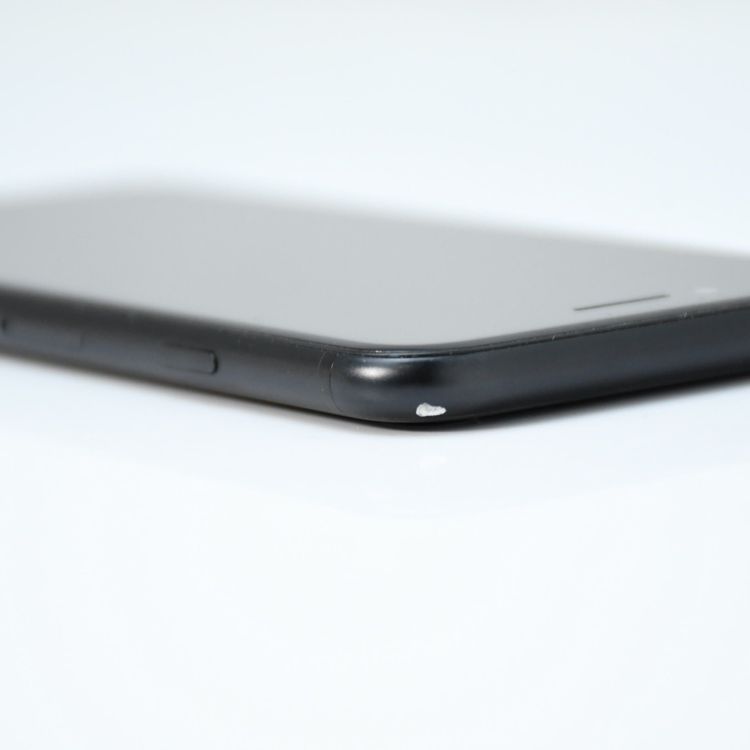 �ڽ����Хåƥ꡼��������89��� SIM�ե꡼ iPhone SE �裲���� 64GB �֥�å�