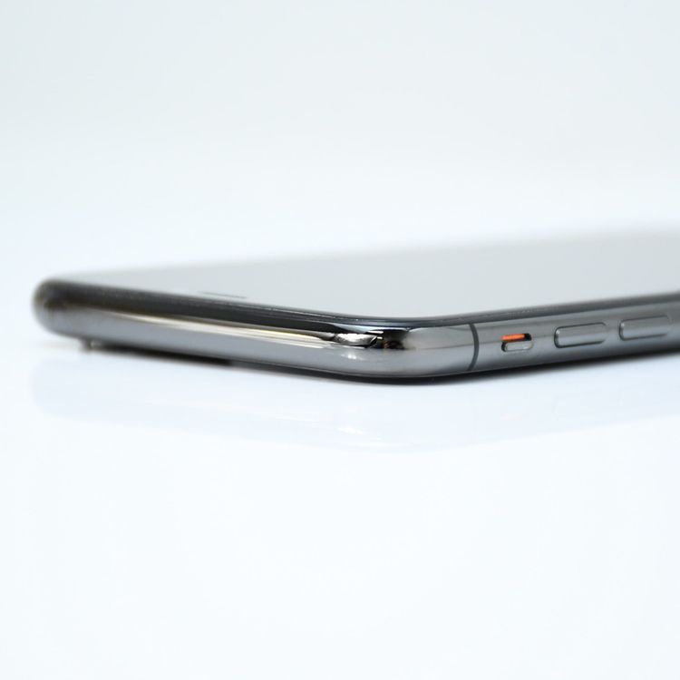 �ڱվ����ʡ�ư��ġ�����100 %��SIM�ե꡼iPhone X 256GB ���ڡ������쥤