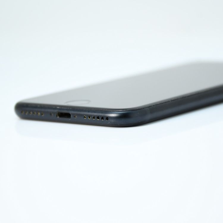 �ڽ����Хåƥ꡼83%���վ����ʡ�SIM�ե꡼ iPhoneSE �裳���� 64GB �ߥåɥʥ���