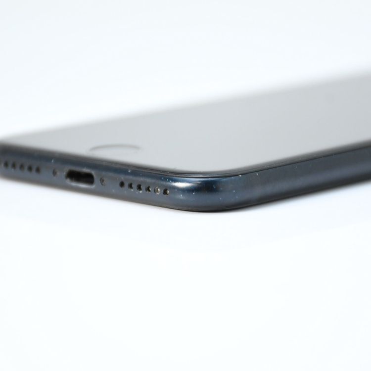 Touch ID󥯡SIMե꡼ iPhoneSE 裳 64GB ߥåɥʥ