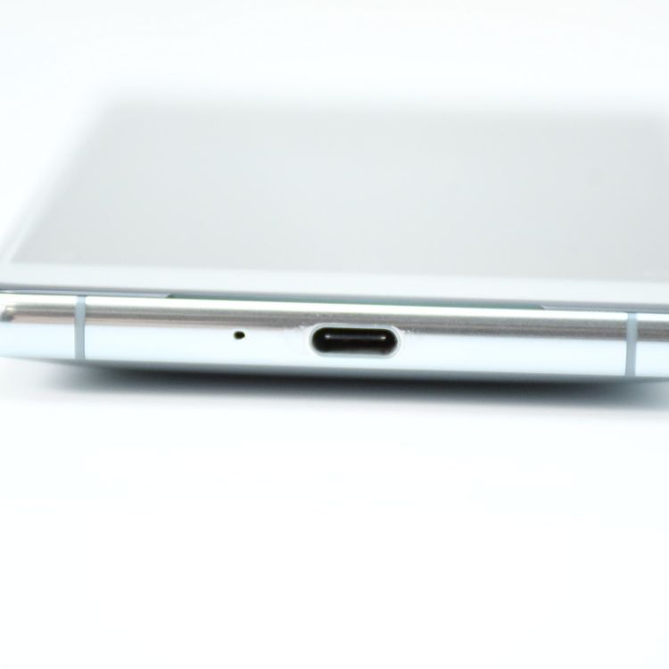 �����ʡ������ɹ���SIM�ե꡼ au Xperia XZ2 Premium SOV38