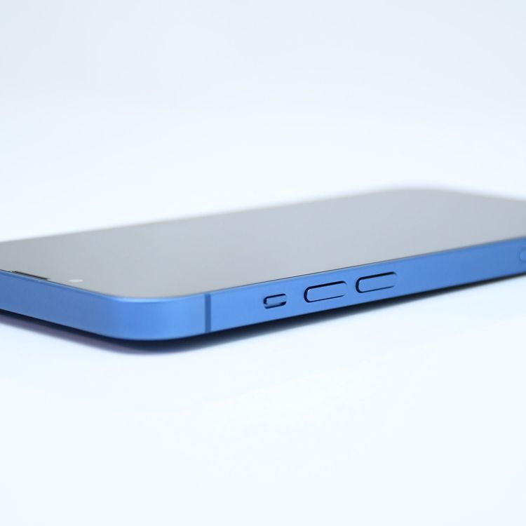 ڽХåƥ꡼ 100SIMե꡼ iPhone13 128GB ֥롼