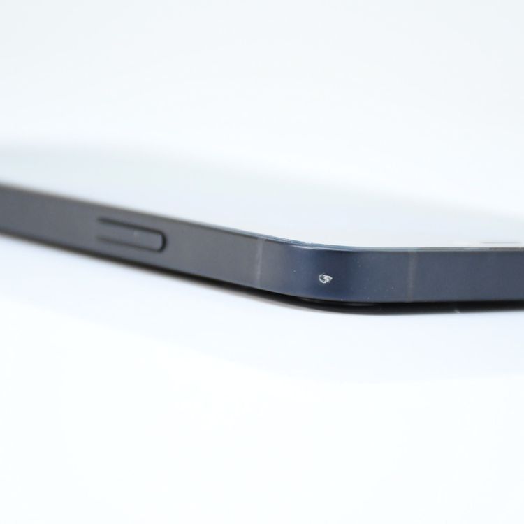 �ڱվ����ʡ�ư��ġ�����100 %��docomo SIM�ե꡼ iPhone12 64GB �֥�å�