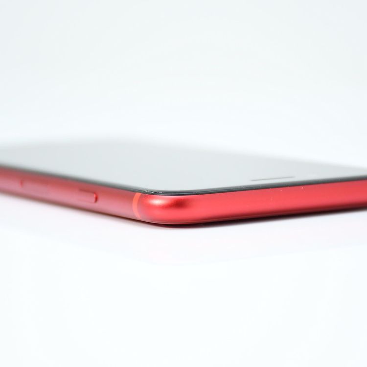 �ڽ����Хåƥ꡼�������� 81���SIM�ե꡼ iPhone SE �裲���� 64GB ��å�