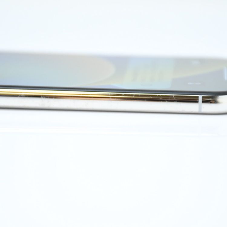 �ڱվ����ʡ�ư��ġ�����100 %��docomo SIM�ե꡼iPhone X 64GB ����С�