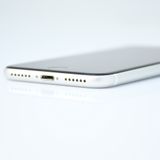 SIM�ե꡼ iPhone SE �裲���� 64GB �ۥ磻��