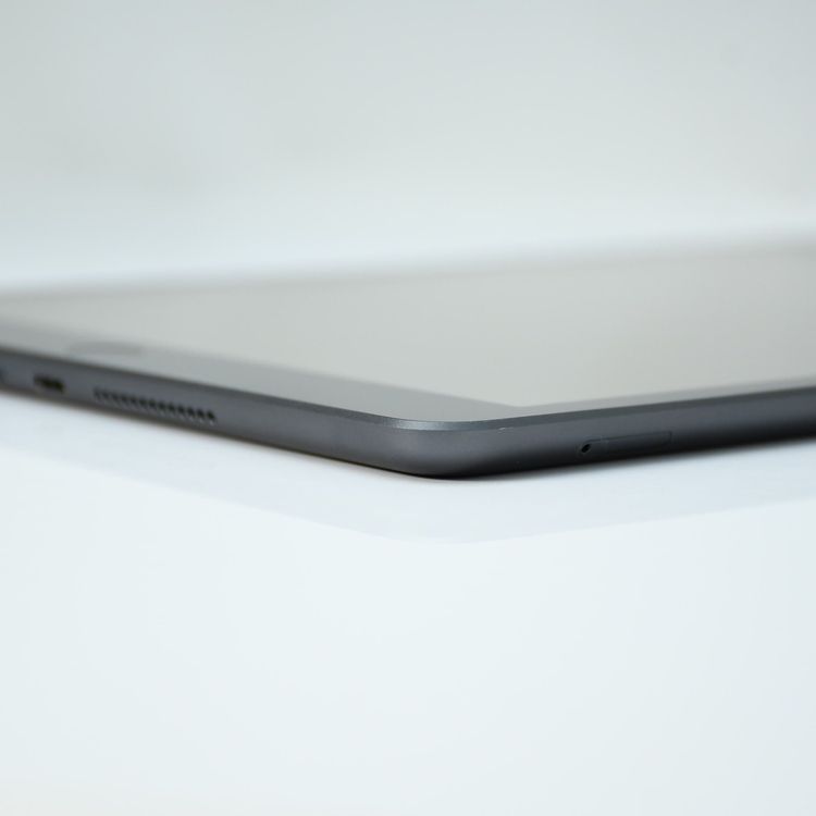 ʡ83SIMե꡼ iPad 8 Wi-Fi+Cellular 32GB