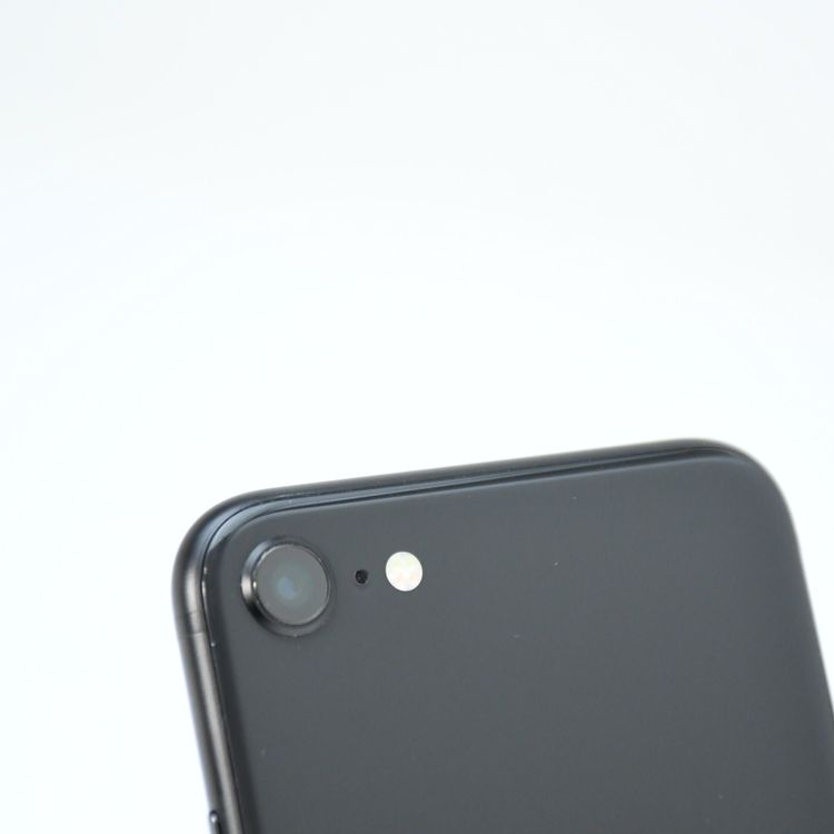 �����ʡ�SIM�ե꡼ iPhone SE �裲���� 64GB �֥�å�