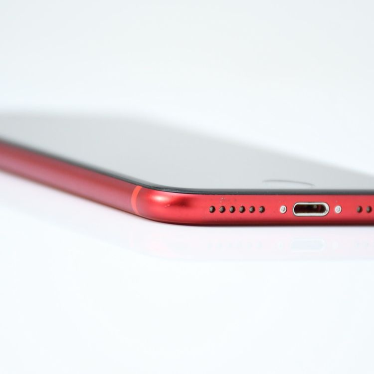 �ڽ����Хåƥ꡼��������83���SIM�ե꡼ iPhone SE �裲���� 64GB ��å�