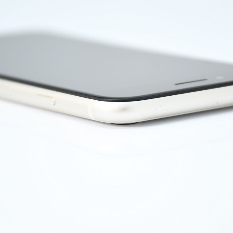 ڱվʡưġ100 %au SIMե꡼ iPhoneSE 裳 64GB