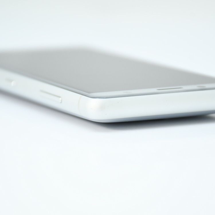 �ڱվ����ʡ������ɹ���SIM�ե꡼ docomo Xperia XZ2 Compact SO-05K