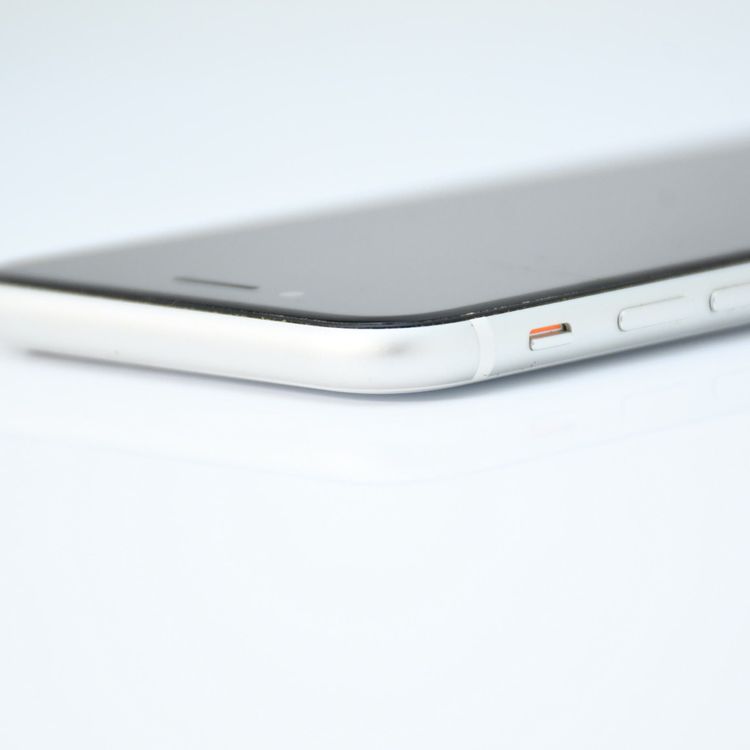 docomo SIMե꡼ iPhone SE 裲 128GB ۥ磻