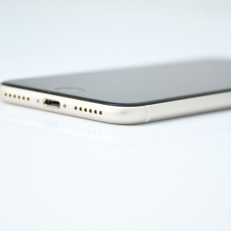 ʡưġ100 %au SIMե꡼ iPhoneSE 裳 64GB饤