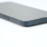 �ڽ����Хåƥ꡼80���au SIM�ե꡼ iPhone13 128GB �ߥåɥʥ���
