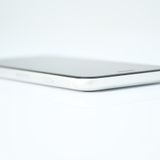 �ڱվ����ʡ������Хåƥ꡼77���SIM�ե꡼ iPhone SE �裲���� 128GB �ۥ磻��