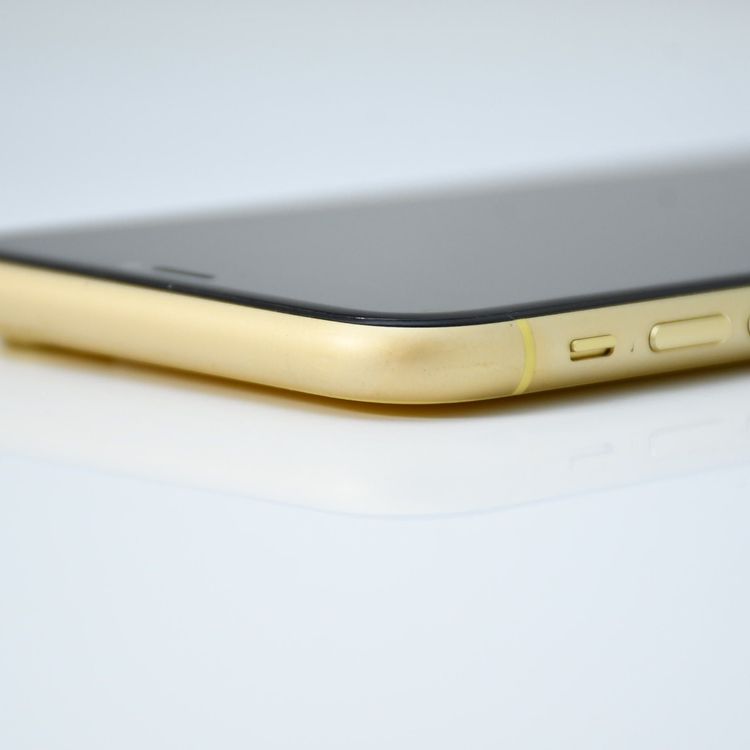 ưġ100 %վʡSIMե꡼ iPhone XR 64GB 