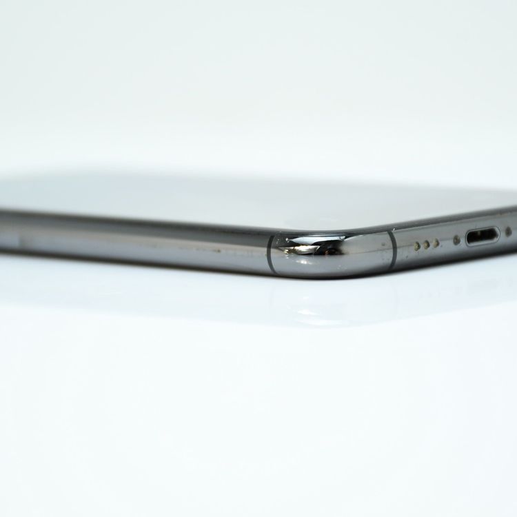 �����ʡ�SIM�ե꡼ docomo iPhone11 Pro 64GB ���ڡ������쥤